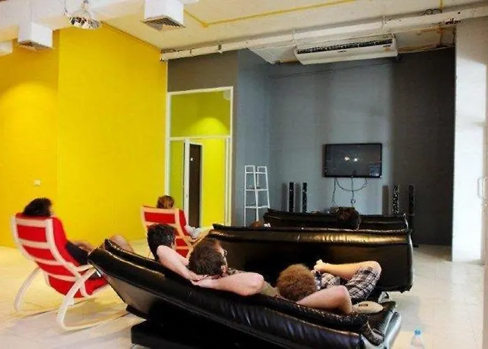 Kool Backpacker Hostel
